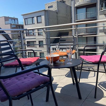 Spacious Penthouse For 8 People In The City Centre Oostende Eksteriør billede