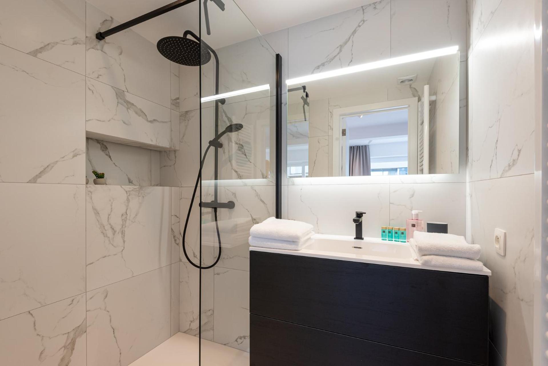 Spacious Penthouse For 8 People In The City Centre Oostende Eksteriør billede