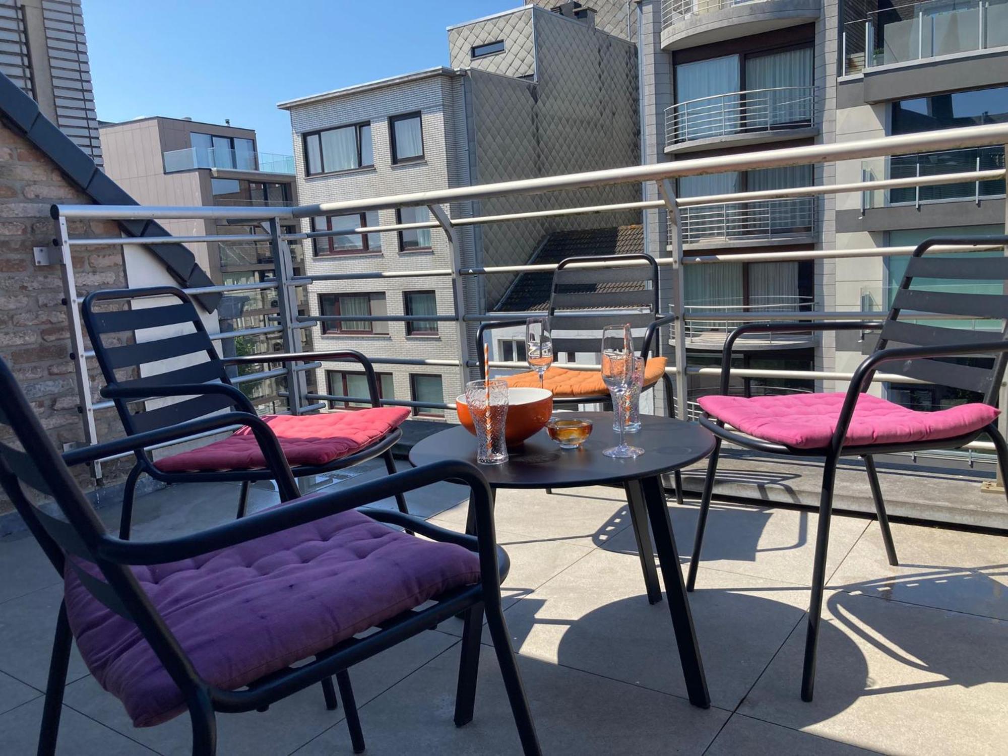 Spacious Penthouse For 8 People In The City Centre Oostende Eksteriør billede